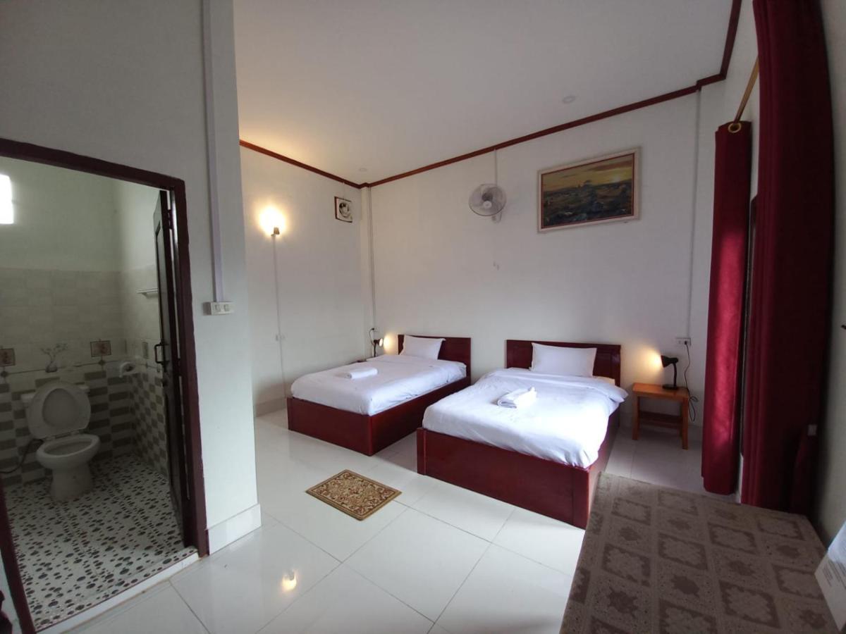 Sipanya Guesthouse Muangphonszavan Kültér fotó