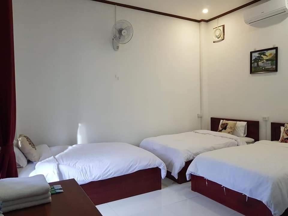 Sipanya Guesthouse Muangphonszavan Kültér fotó