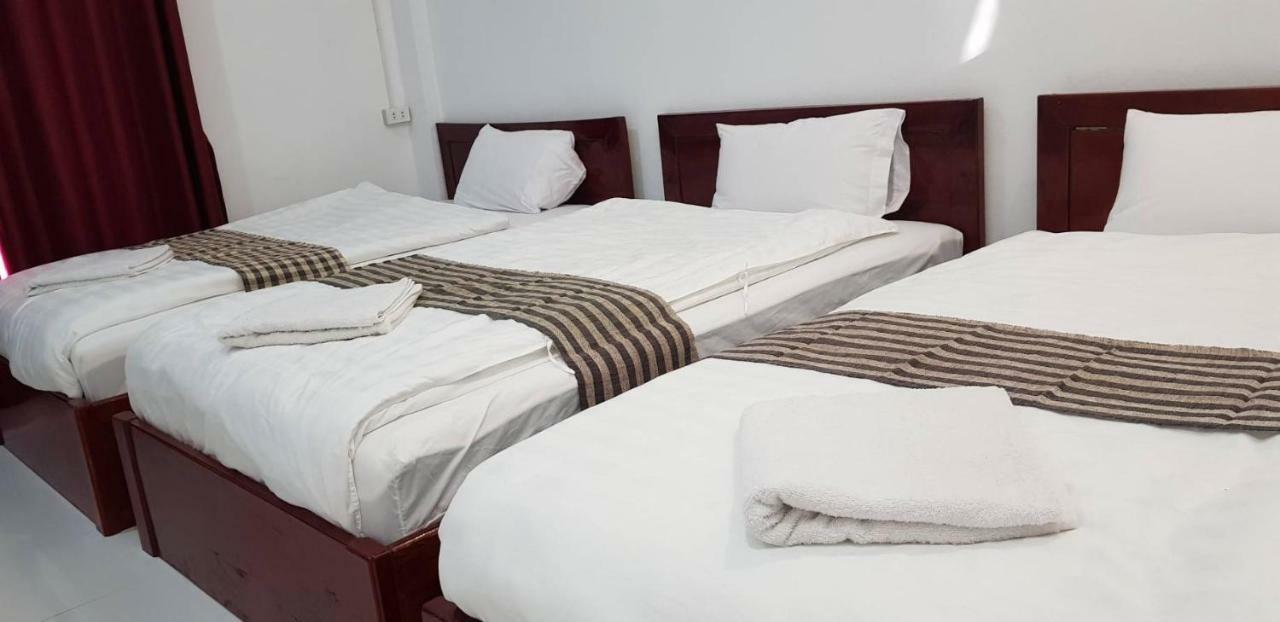 Sipanya Guesthouse Muangphonszavan Kültér fotó