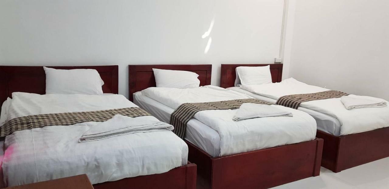 Sipanya Guesthouse Muangphonszavan Kültér fotó